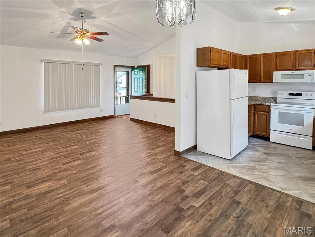 Union Missouri rental home living area