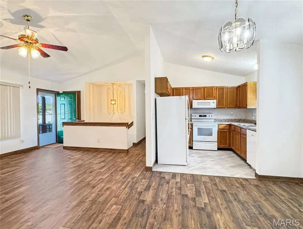 Union Missouri rental home living area